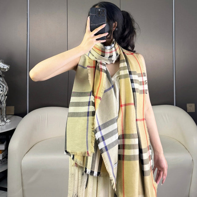 BURBERRY 26S SCARF 220CM IN SILK CASHMERE 303203