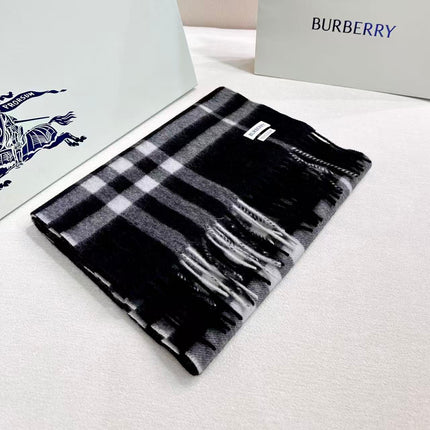 BURBERRY 26S SCARF 168CM IN CASHMERE 184983