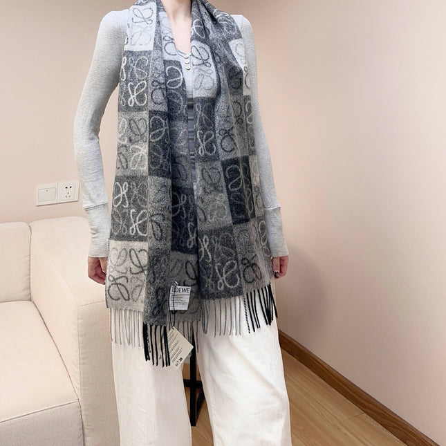 LOEWE 26S SCARF 180 IN CASHMERE WOOL 303186