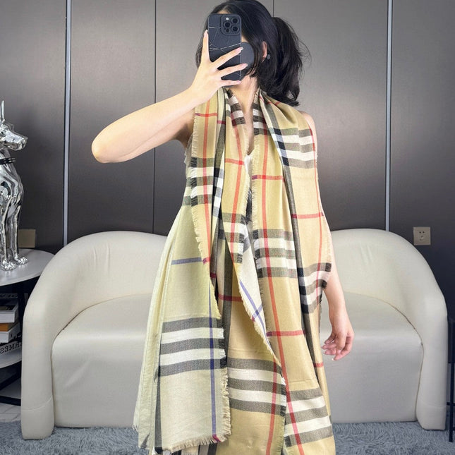 BURBERRY 26S SCARF 220CM IN CASHMERE SILK 303203