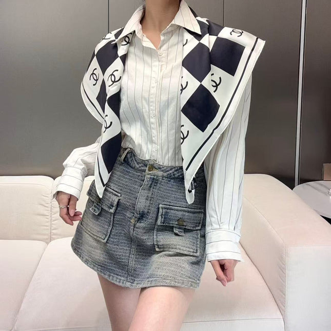 CHANEL 26S SCARF 90 IN SILK 290668