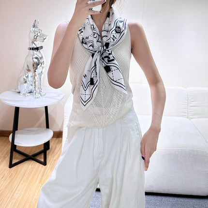 CHANEL 26S SCARF 90 IN SILK 304580