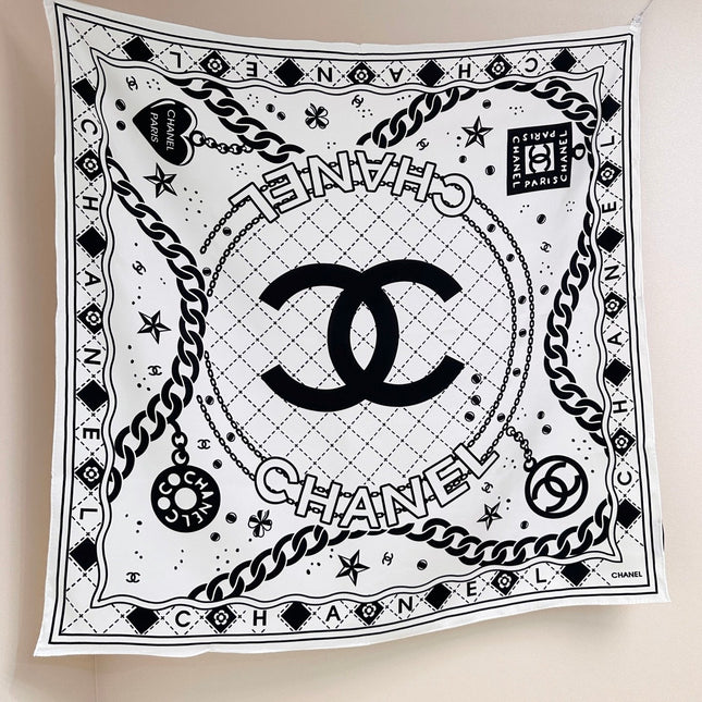 CHANEL 26S SCARF 90 IN SILK 304580
