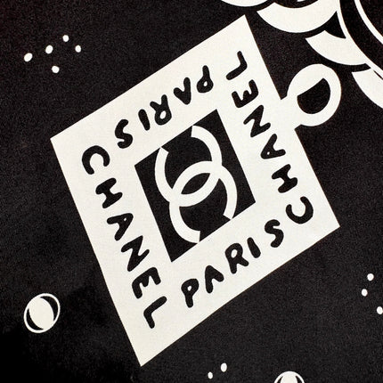 CHANEL 26S SCARF 90 IN SILK 304581