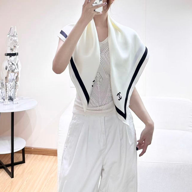 CHANEL 26S SCARF 90 IN SILK 303209