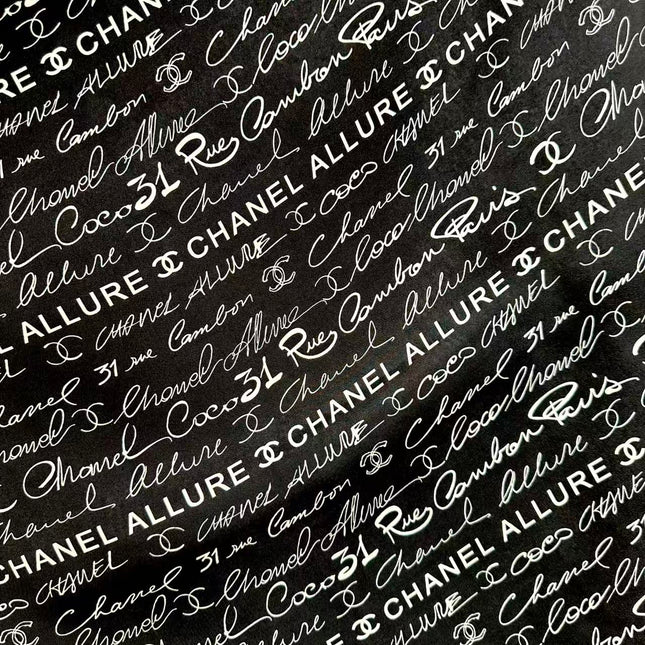 CHANEL 26S SCARF 90 IN SILK 305987