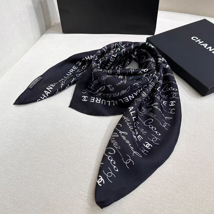CHANEL 26S SCARF 90 IN SILK 504814