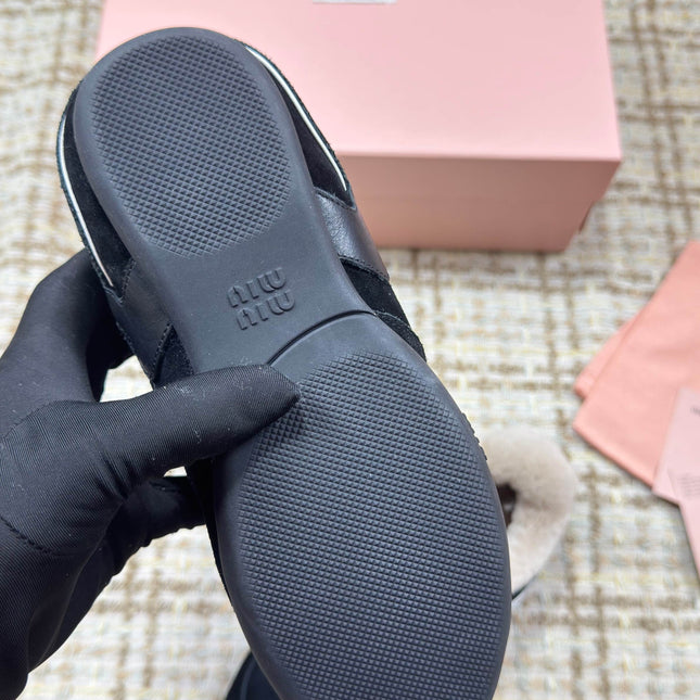 MIUMIU 26S SNEAKERS IN BLACK SUEDE AND SHEARLING