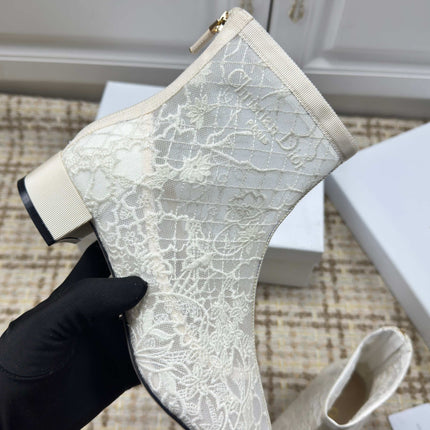 DIOR 26S ANKLE BOOTS 35MM IN WHITE FLORAL LACE MESH BLOCK HEEL