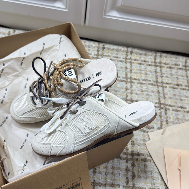 MIUMIU 26S NEW BALANCE SNEAKER MULES IN CREAM WHITE SUEDE AND MESH