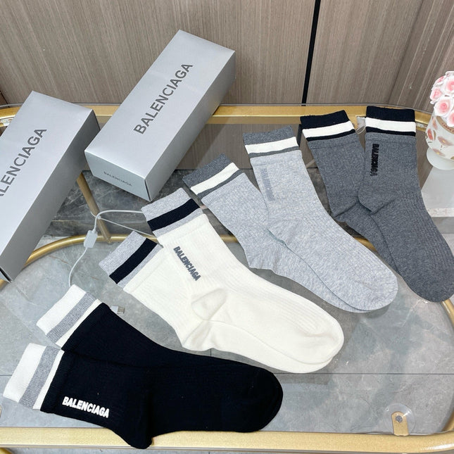 BALENCIAGA 26S CREW SOCKS 180845 (1 BOX)