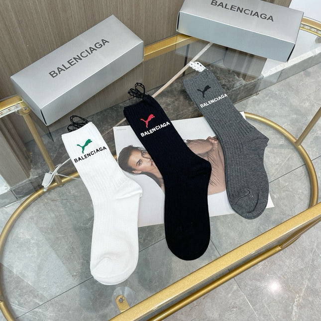 BALENCIAGA 26S CREW SOCKS 410313 (1 BOX)