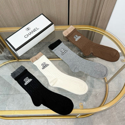 CHANEL 26S CREW SOCKS 410315 (1 BOX)