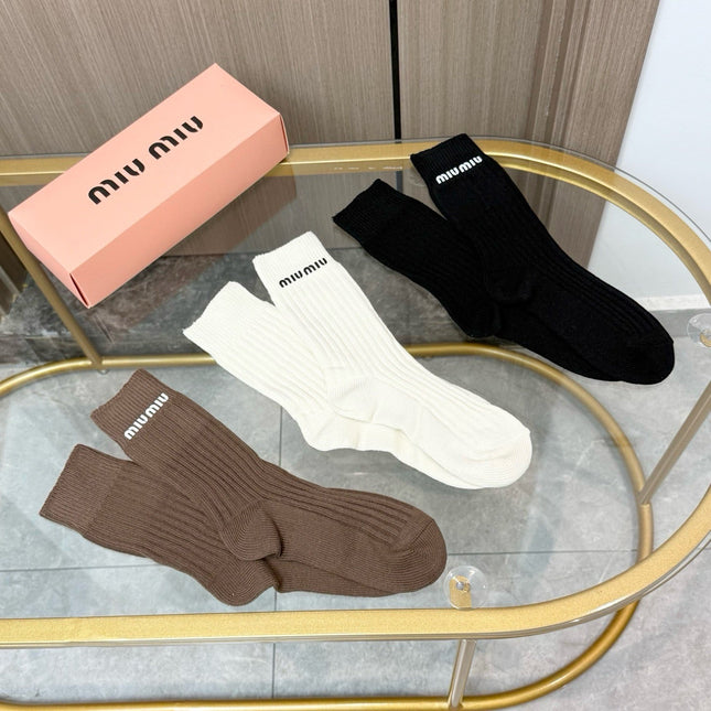 MIUMIU 26S CREW SOCKS 410317 (1 BOX)