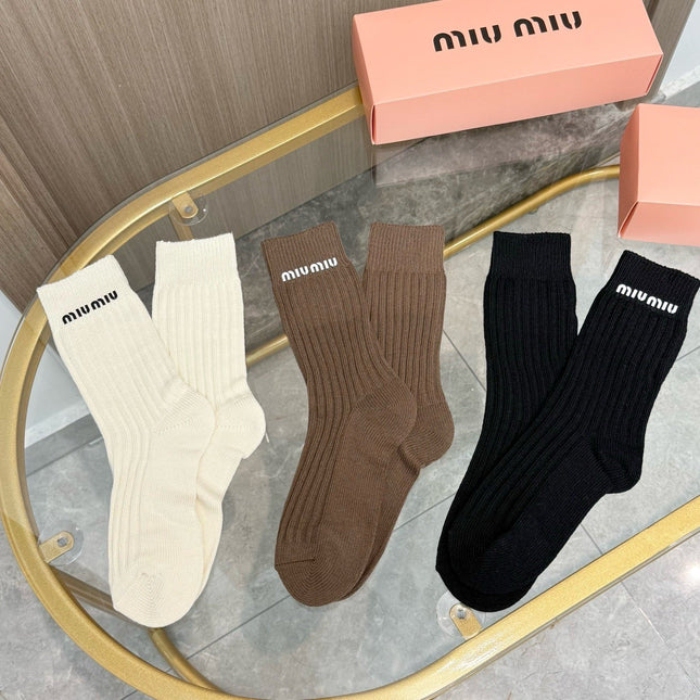 MIUMIU 26S CREW SOCKS 410317 (1 BOX)