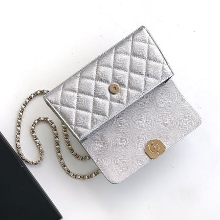 CHANEL 25S KELLY BAG 18 IN SILVER CAVIAR LEATHER WITH GOLD HARDWARE STYLE 2