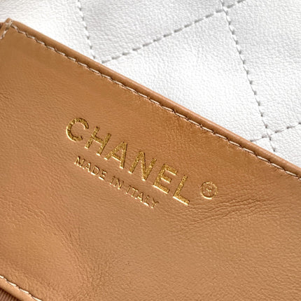 CC 26C LARGE HOBO BAG 29CM IN WHITE CALFSKIN GOLD HARDWARE