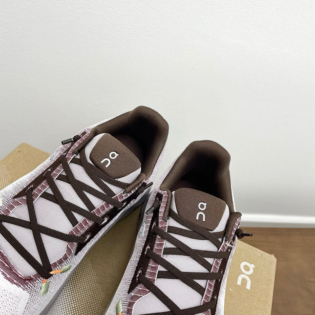 LOEWE 26S CLOUDTILT SNEAKER IN DARK BROWN IVORY RECYCLED POLYESTER