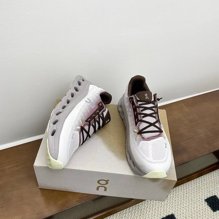 LOEWE 26S CLOUDTILT SNEAKER IN DARK BROWN IVORY RECYCLED POLYESTER