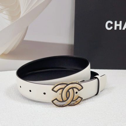 CC 26S BELT 30 MM IN WHITE CALFSKIN GOLD TONE METAL 661425