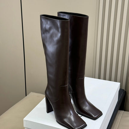 ALAIA 25S KNEE-HIGH SQUARE-TOE BOOTS IN BROWN CALFSKIN