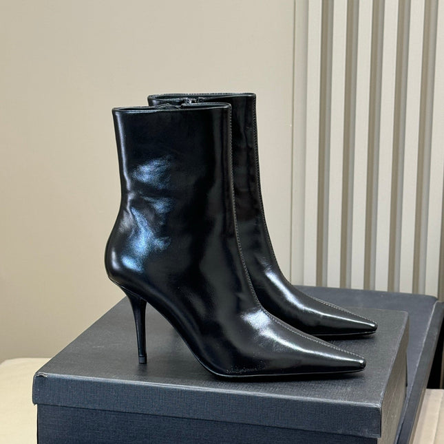 YSL 26S ZIPPERED HEELED BOOTS IN BLACK SHINY CALFSKIN