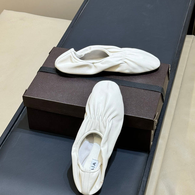 ALAIA 26S KNIT BALLET FLATS IN CREAM WHITE LAMBSKIN