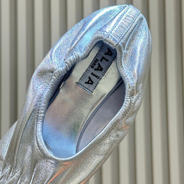 ALAIA 26S BALLET FLATS IN SILVER LAMBSKIN
