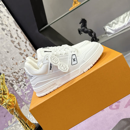 LV 26S LOW TOP SNEAKERS IN WHITE CALFSKIN
