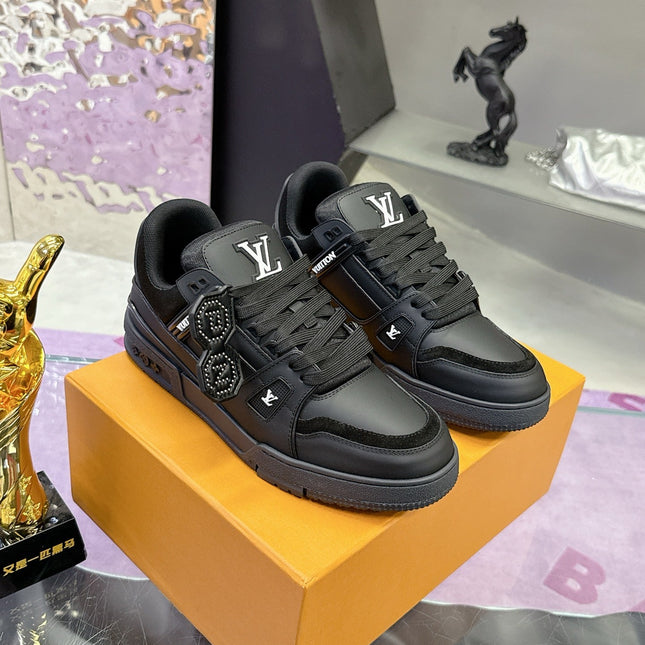 LV 26S LOW TOP SNEAKERS IN BLACK CALFSKIN