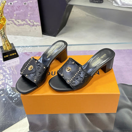 LV 26S BLOCK HEEL MULE SANDALS IN BLACK EMBOSSED CALFSKIN GOLD HARDWARE