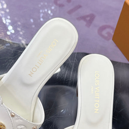 LV 26S BLOCK HEEL MULE SANDALS IN WHITE EMBOSSED CALFSKIN GOLD HARDWARE