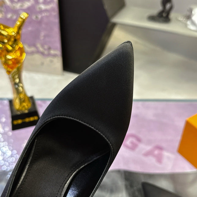 LV 26S POINTED TOE PUMPS 85MM IN BLACK SATIN