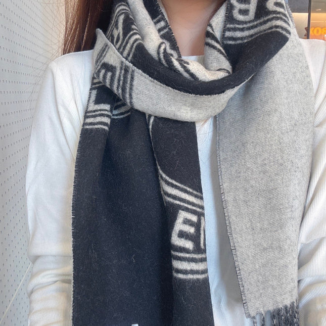 BURBERRY 26S SCARF 168CM IN CASHMERE 171837