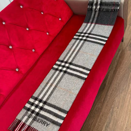 BURBERRY 26S SCARF 168CM IN CASHMERE 202511