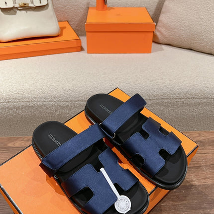 CHYPRE SANDAL BLACK MIX LIGHT BERRY CALFSKIN