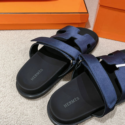 CHYPRE SANDAL BLACK MIX LIGHT BERRY CALFSKIN