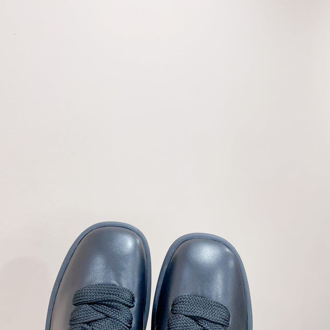 BURBERRY 26S LACE UP SNEAKERS IN BLACK CALFSKIN
