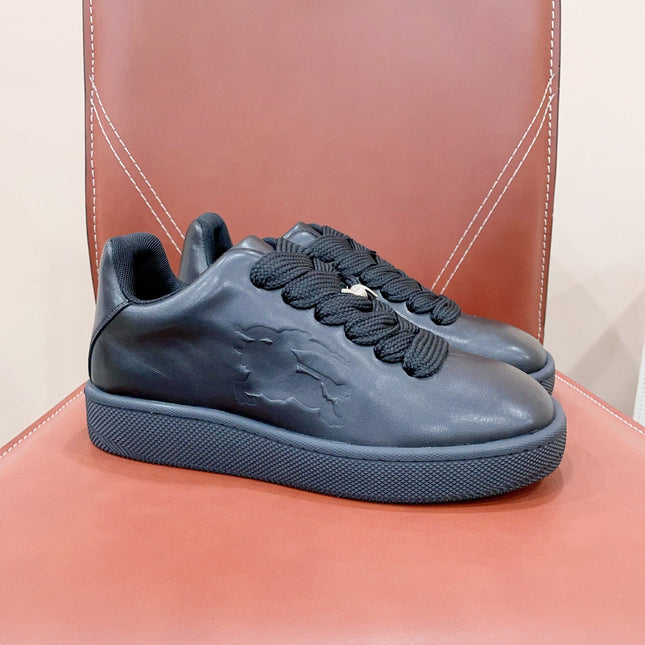 BURBERRY 26S LACE UP SNEAKERS IN BLACK CALFSKIN