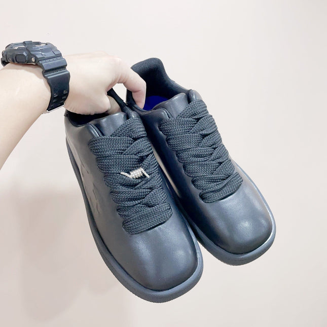 BURBERRY 26S LACE UP SNEAKERS IN BLACK CALFSKIN