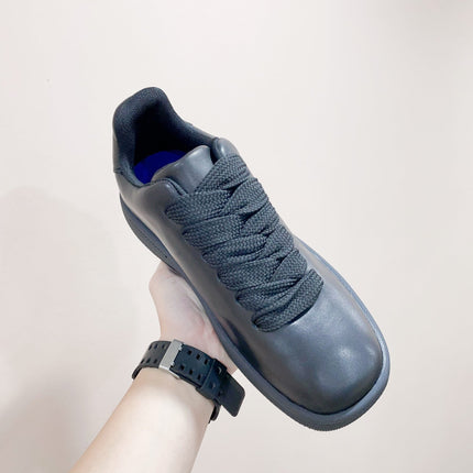 BURBERRY 26S LACE UP SNEAKERS IN BLACK CALFSKIN