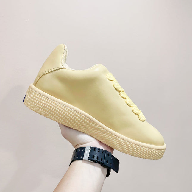 BURBERRY 26S LACE UP SNEAKERS IN LIGHT YELLOW CALFSKIN