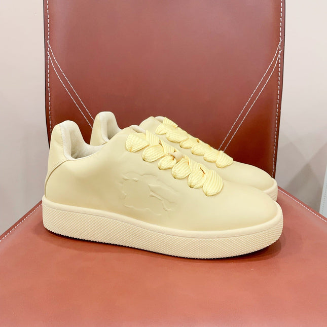 BURBERRY 26S LACE UP SNEAKERS IN LIGHT YELLOW CALFSKIN