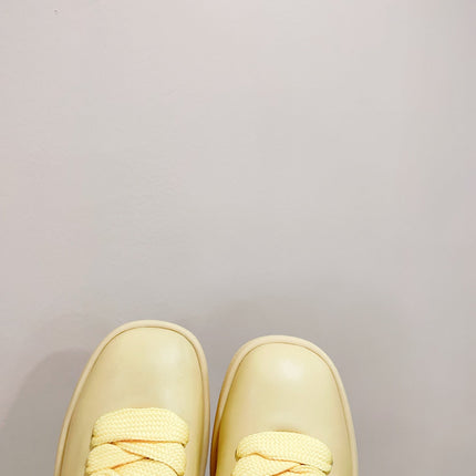 BURBERRY 26S LACE UP SNEAKERS IN LIGHT YELLOW CALFSKIN