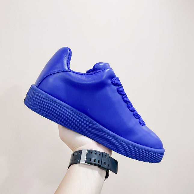 BURBERRY 26S LACE UP SNEAKERS IN BLUE CALFSKIN