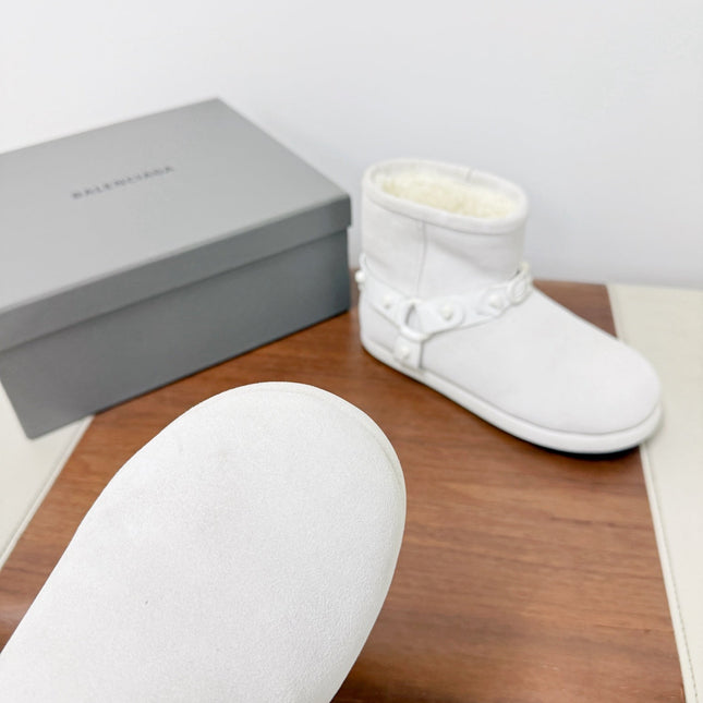 BALENCIAGA 25S ALASKA ANKLE BOOTS IN WHITE SUEDE AND LAMBSKIN
