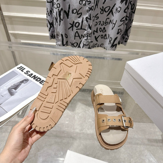 DIOR 26S SLIDES IN CAMEL BEIGE CANVAS