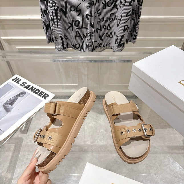 DIOR 26S SLIDES IN CAMEL BEIGE CANVAS