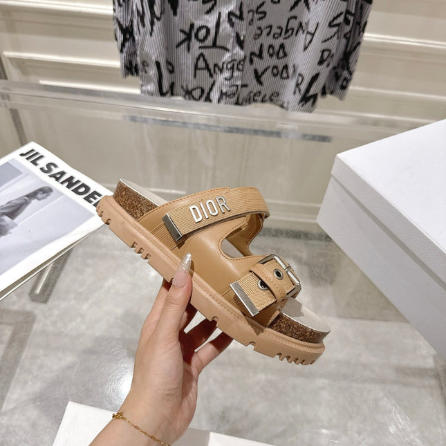 DIOR 26S SLIDES IN CAMEL BEIGE CANVAS