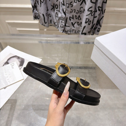 DIOR 26S MEDAILLON BUCKLE SLIDE IN BLACK CALFSKIN